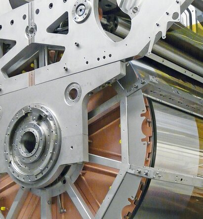 Detailaufnahme einer Rolle-zu-Rolle Transferkammer