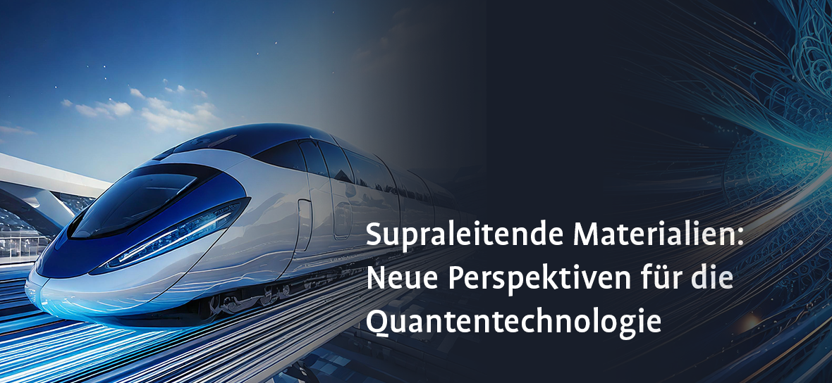 Teilansicht eines futuristischen Zugs, der &uuml;ber einer blau leuchtenden Schiene schwebt.